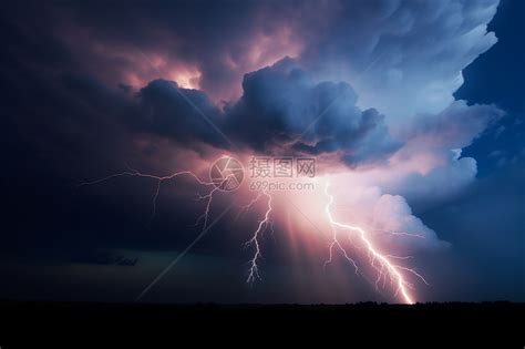 天空打雷|打雷(自然現象):簡介,原因,主要形式,季節差別,發生,防雷須知,注意。